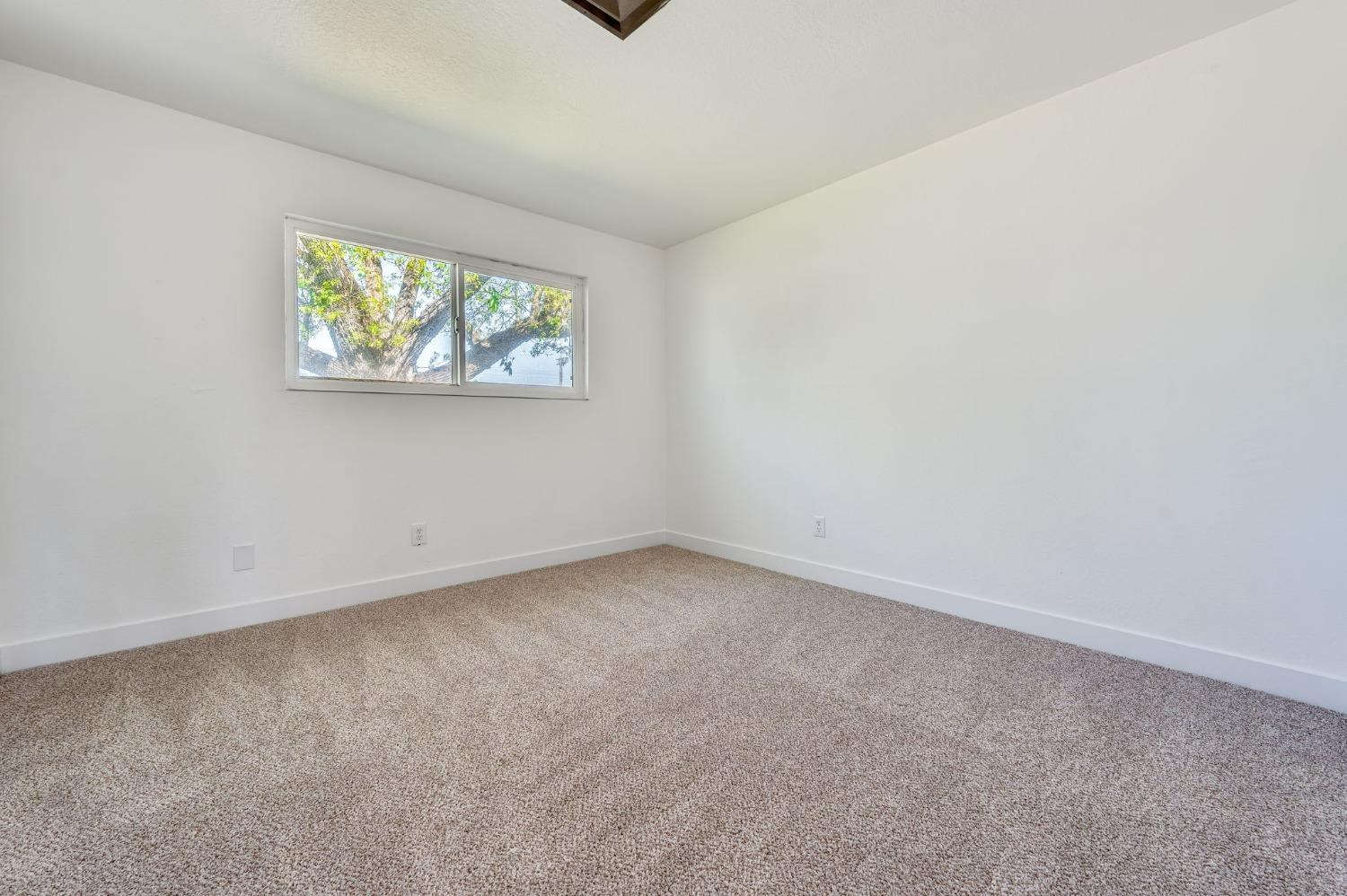 Detail Gallery Image 26 of 39 For 1208 S Sunset Dr, Lodi,  CA 95240 - 3 Beds | 2 Baths