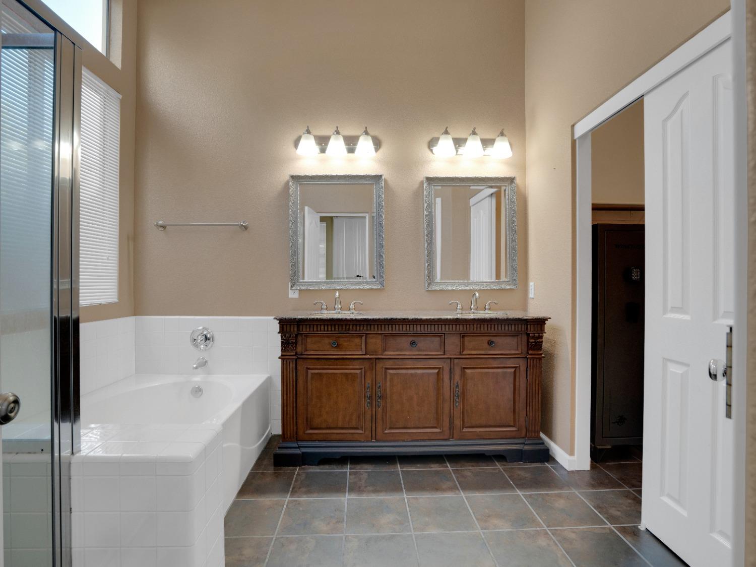 Detail Gallery Image 20 of 27 For 3436 Tioga Dr, Stockton,  CA 95209 - 3 Beds | 2 Baths
