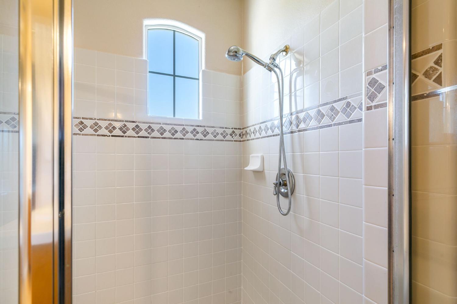 Detail Gallery Image 50 of 76 For 1680 Baroness Way, Roseville,  CA 95747 - 4 Beds | 4/1 Baths