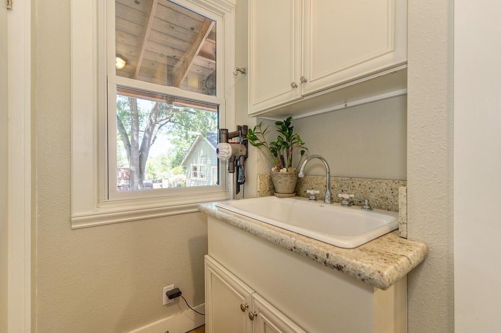 Detail Gallery Image 24 of 98 For 7511 Winding Way, Fair Oaks,  CA 95628 - 3 Beds | 2 Baths
