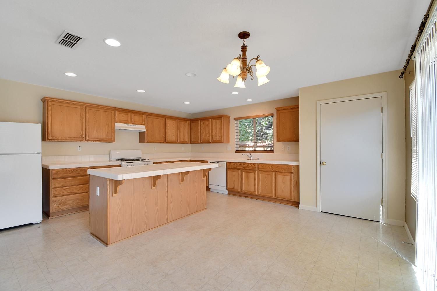 Detail Gallery Image 25 of 37 For 1746 Brianna Ave, Olivehurst,  CA 95961 - 3 Beds | 2 Baths