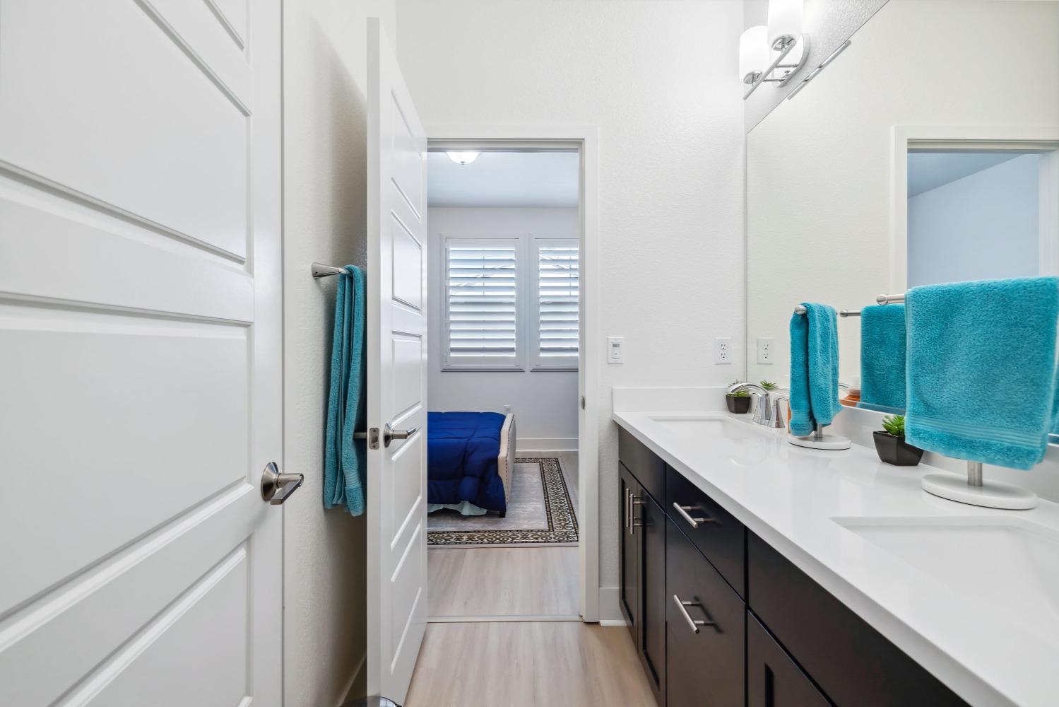 Detail Gallery Image 25 of 36 For 8886 Solo Way, Elk Grove,  CA 95757 - 3 Beds | 2/1 Baths