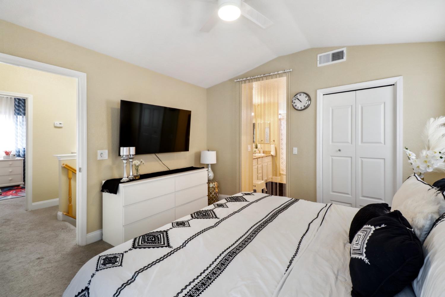 Detail Gallery Image 24 of 43 For 8520 Oakenshield Cir, Antelope,  CA 95843 - 3 Beds | 2/1 Baths