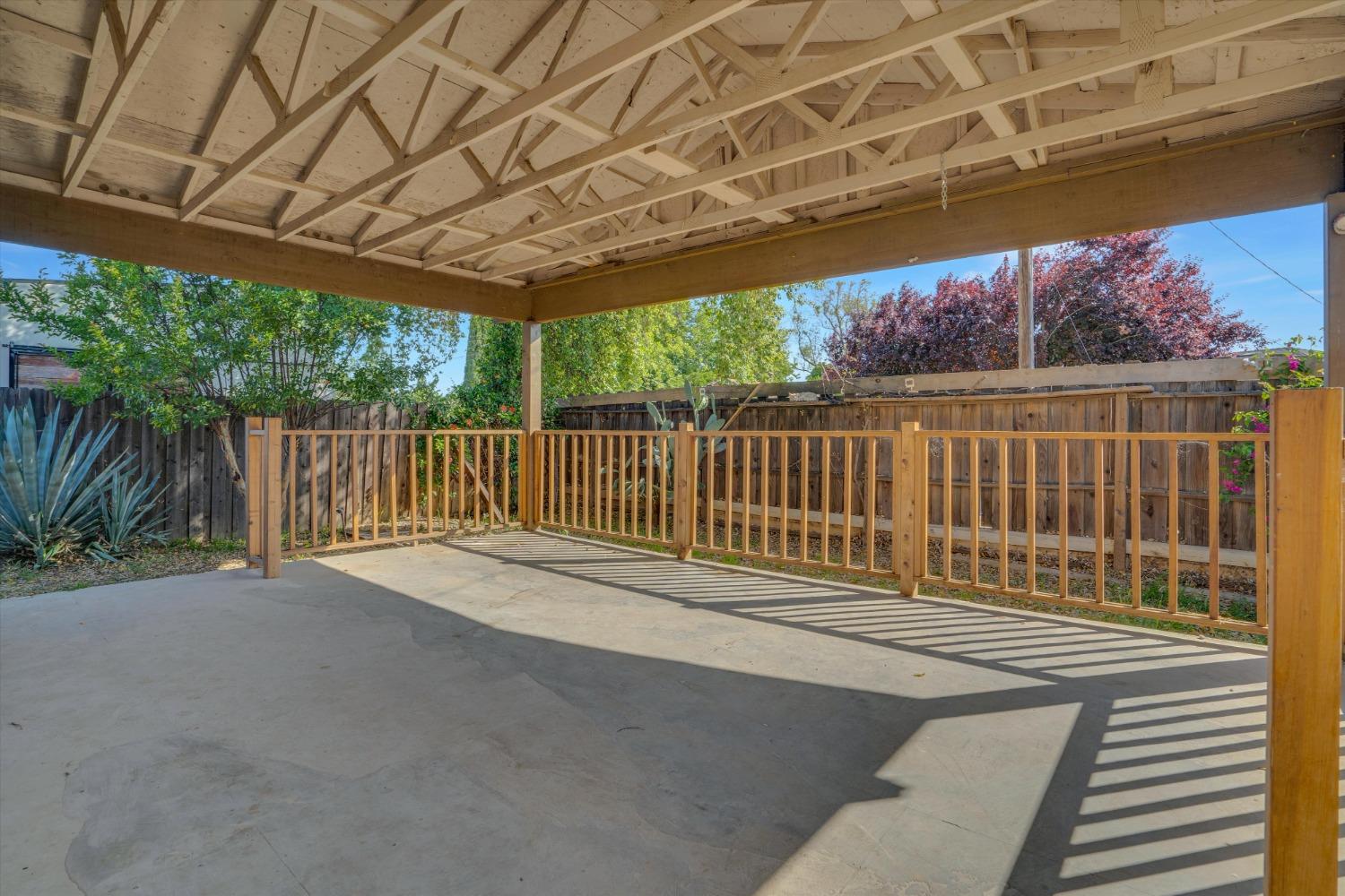 Detail Gallery Image 23 of 27 For 300 S 7th St, Patterson,  CA 95363 - 3 Beds | 2 Baths