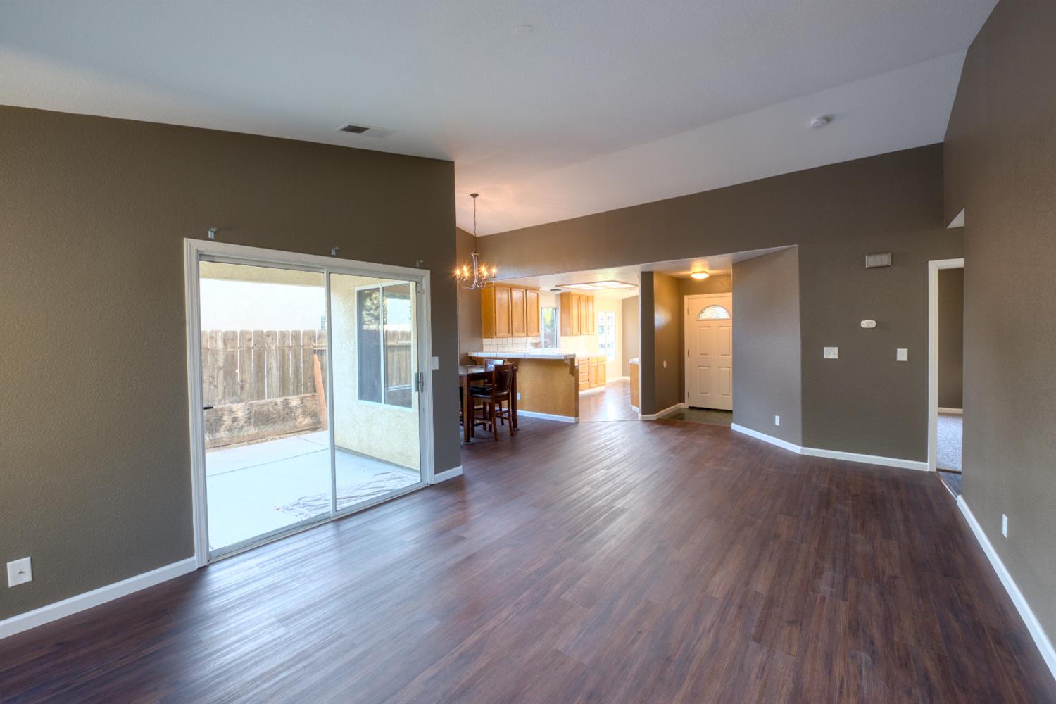 Detail Gallery Image 6 of 27 For 1422 via Del Pettoruto, Gustine,  CA 95322 - 3 Beds | 2 Baths