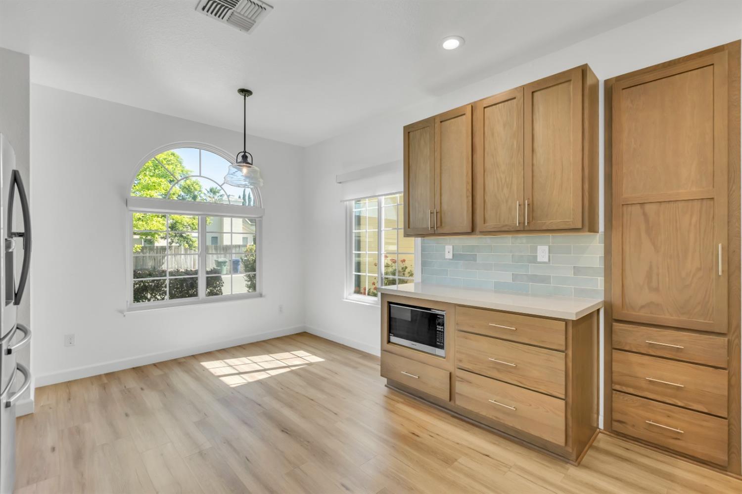 Detail Gallery Image 16 of 53 For 8982 Chantal Way, Sacramento,  CA 95829 - 3 Beds | 2 Baths