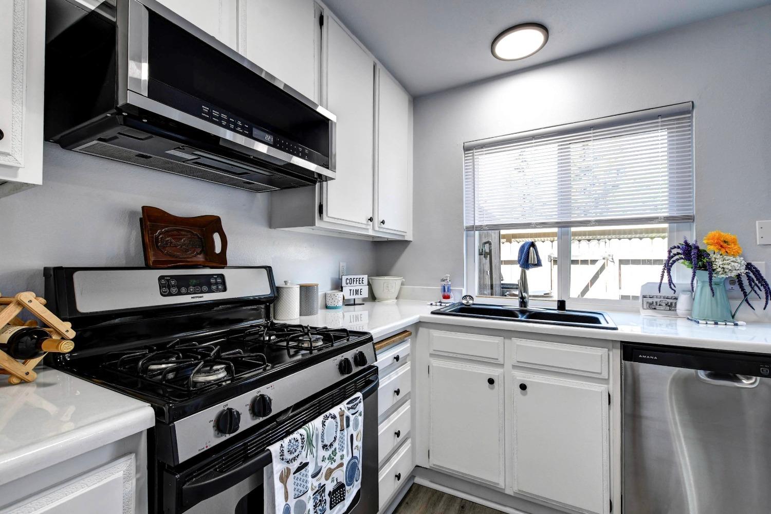 Detail Gallery Image 9 of 24 For 56 W Elliot St #58,  Woodland,  CA 95695 - 2 Beds | 1/1 Baths