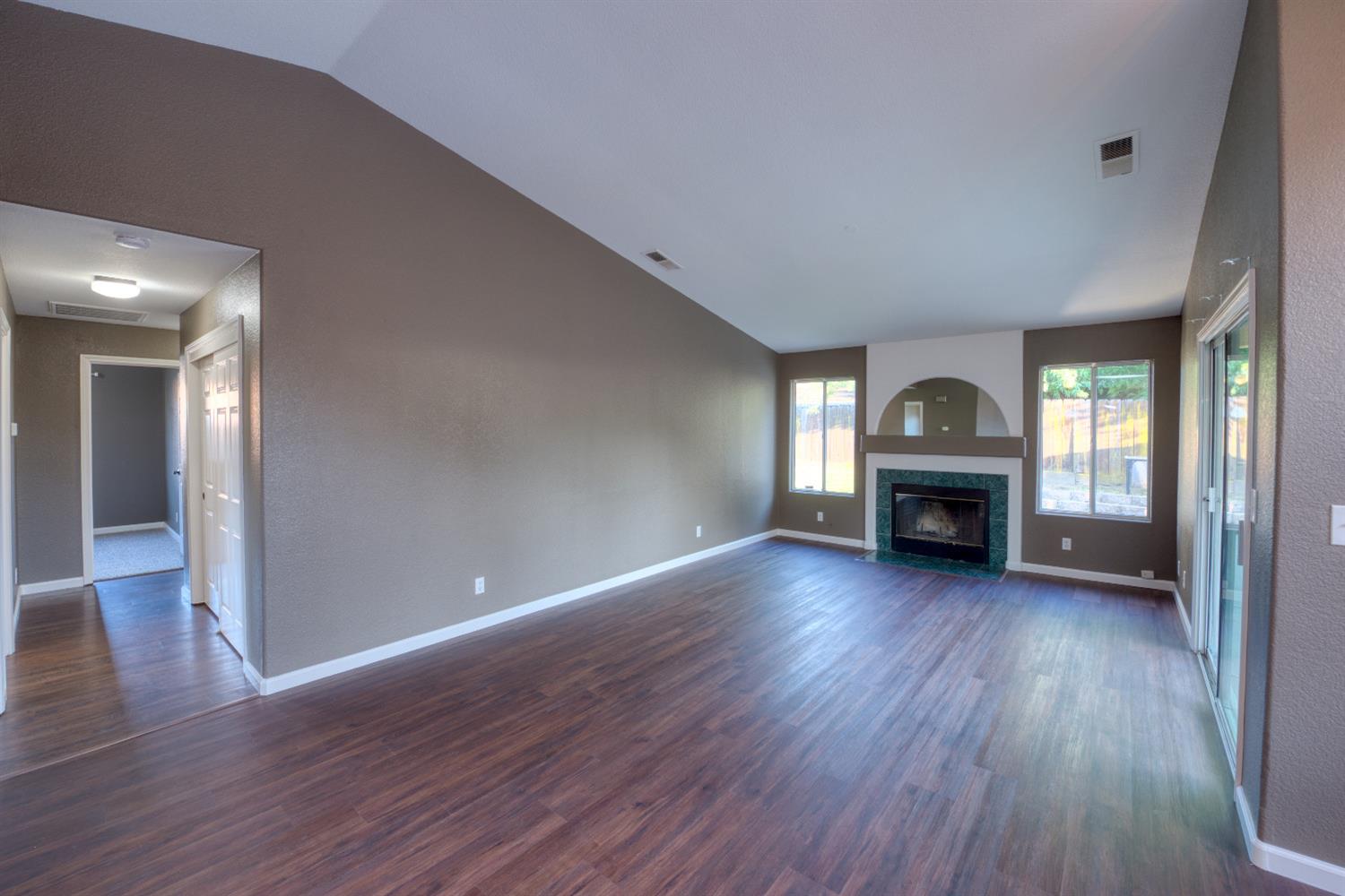 Detail Gallery Image 5 of 27 For 1422 via Del Pettoruto, Gustine,  CA 95322 - 3 Beds | 2 Baths