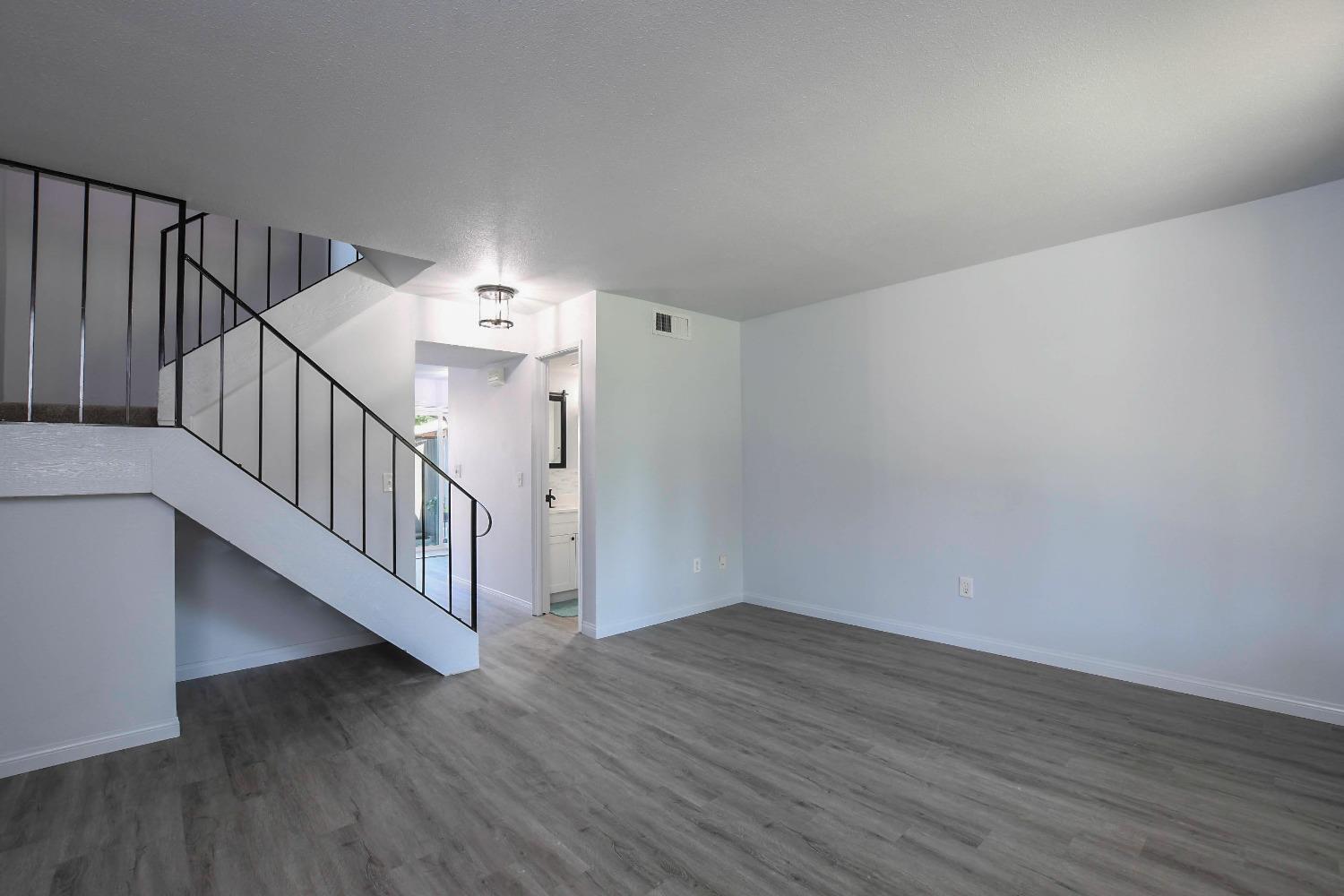 Detail Gallery Image 7 of 24 For 56 W Elliot St #58,  Woodland,  CA 95695 - 2 Beds | 1/1 Baths