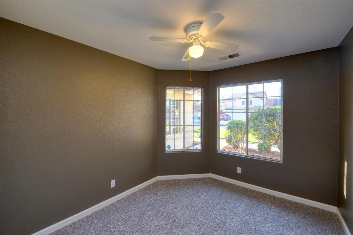Detail Gallery Image 11 of 27 For 1422 via Del Pettoruto, Gustine,  CA 95322 - 3 Beds | 2 Baths