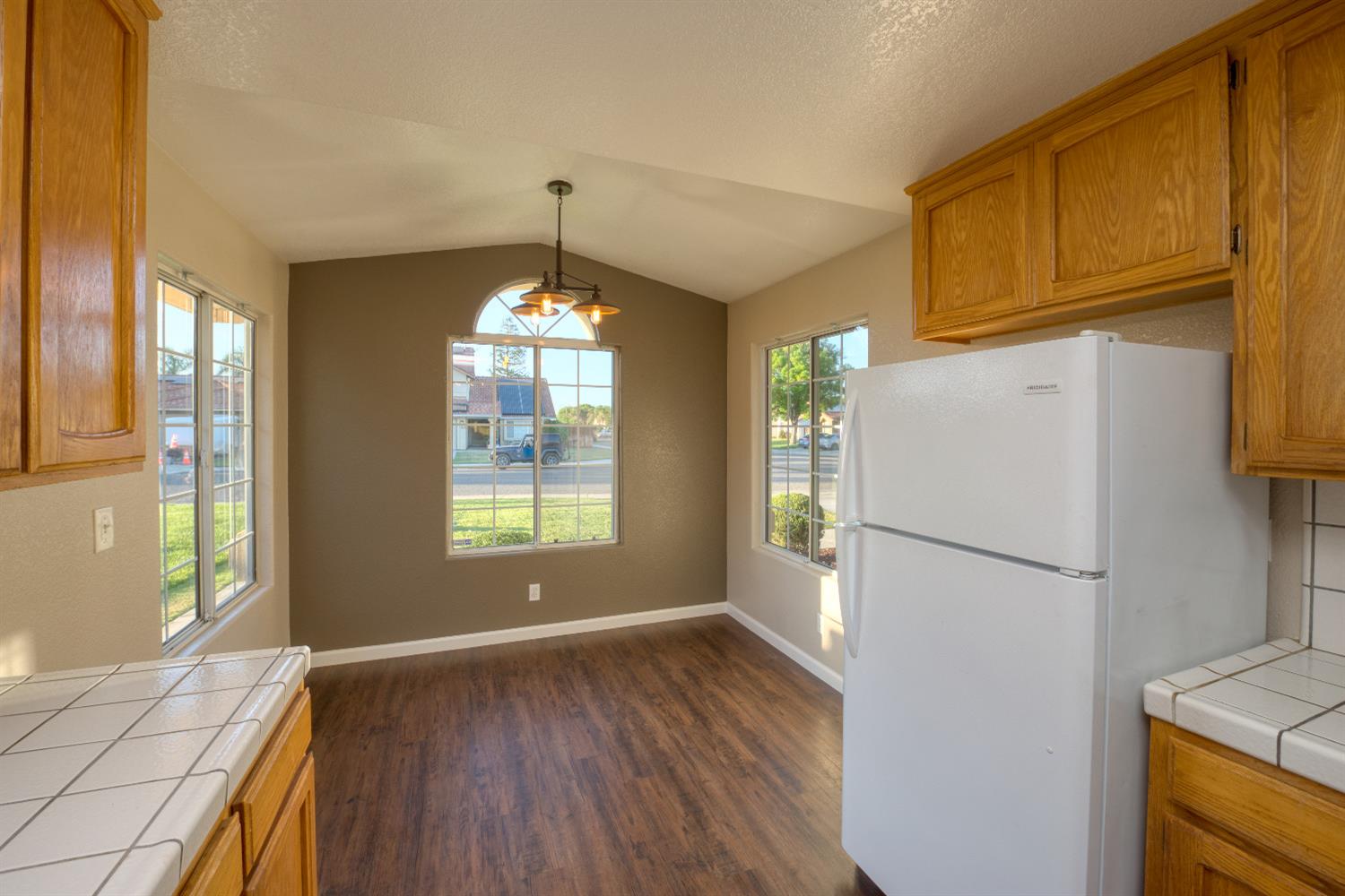 Detail Gallery Image 9 of 27 For 1422 via Del Pettoruto, Gustine,  CA 95322 - 3 Beds | 2 Baths