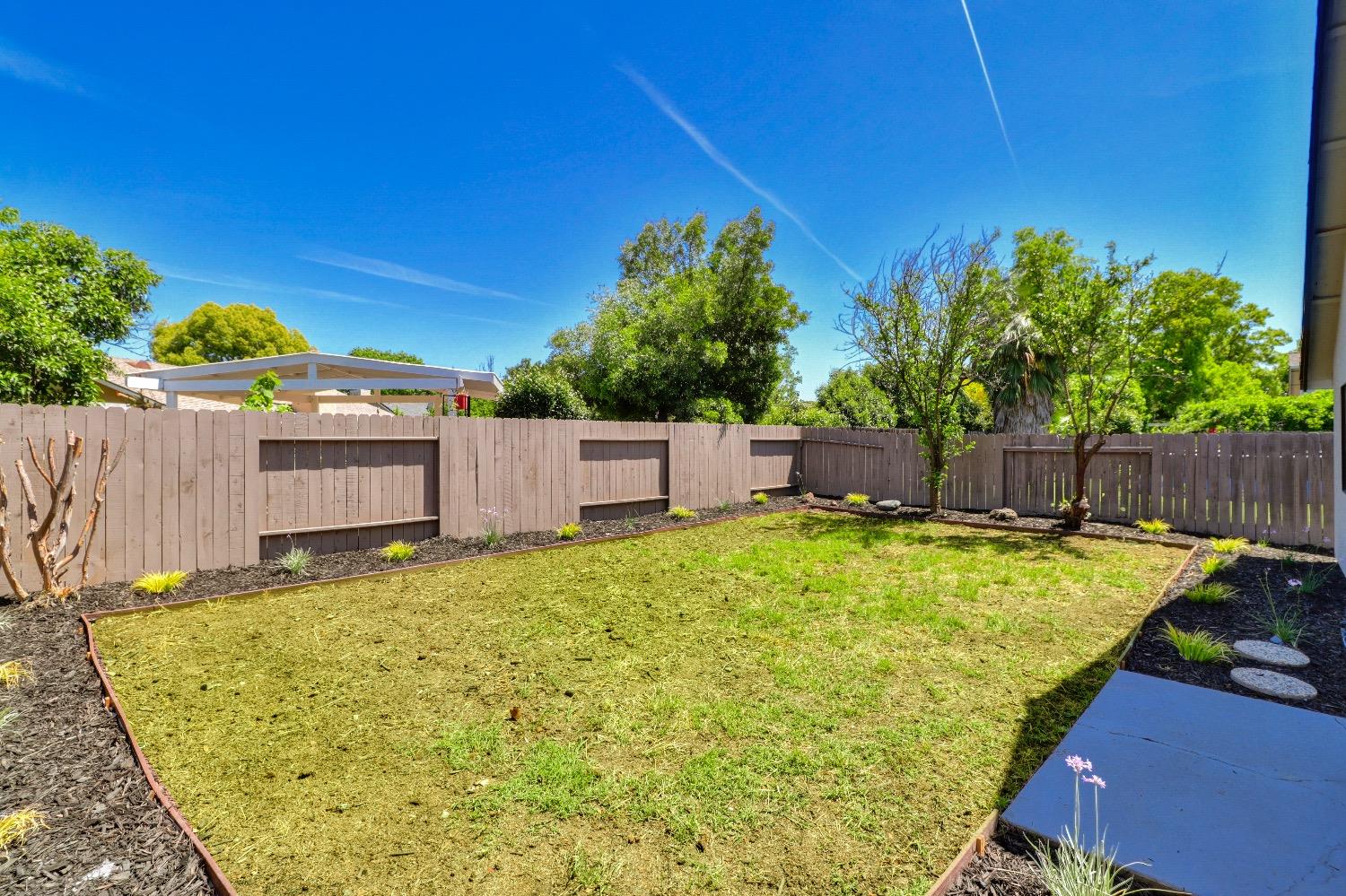 Detail Gallery Image 36 of 42 For 6441 Sunnyfield Way, Sacramento,  CA 95823 - 3 Beds | 2 Baths