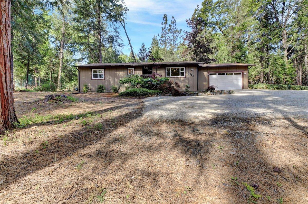 Detail Gallery Image 2 of 55 For 13002 Rattlesnake Rd, Grass Valley,  CA 95945 - 3 Beds | 2 Baths
