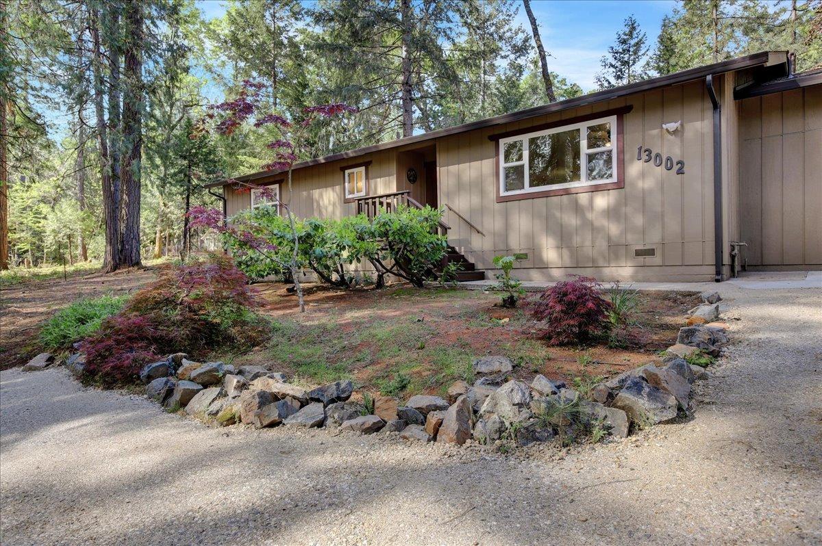 Detail Gallery Image 1 of 55 For 13002 Rattlesnake Rd, Grass Valley,  CA 95945 - 3 Beds | 2 Baths