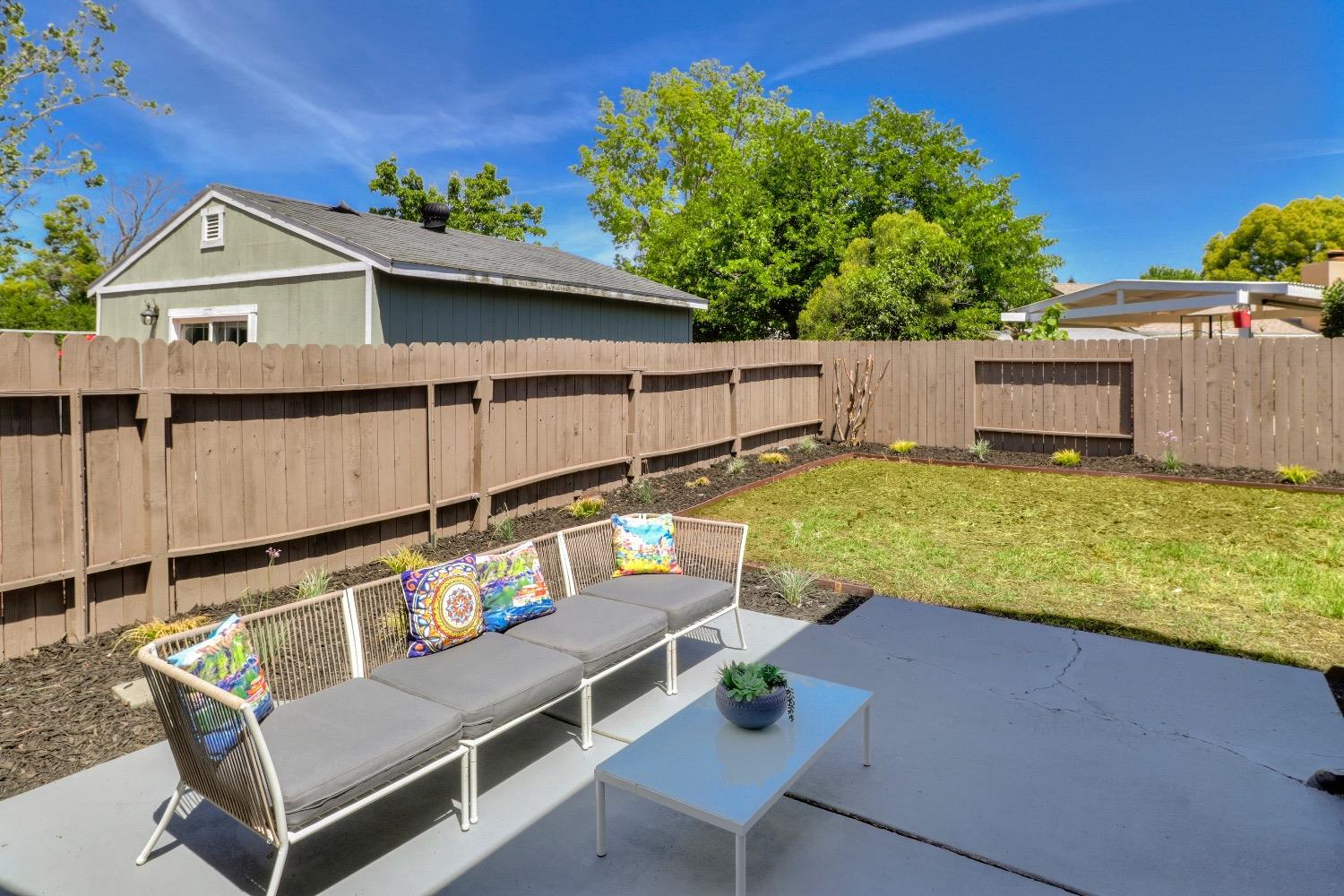 Detail Gallery Image 35 of 42 For 6441 Sunnyfield Way, Sacramento,  CA 95823 - 3 Beds | 2 Baths