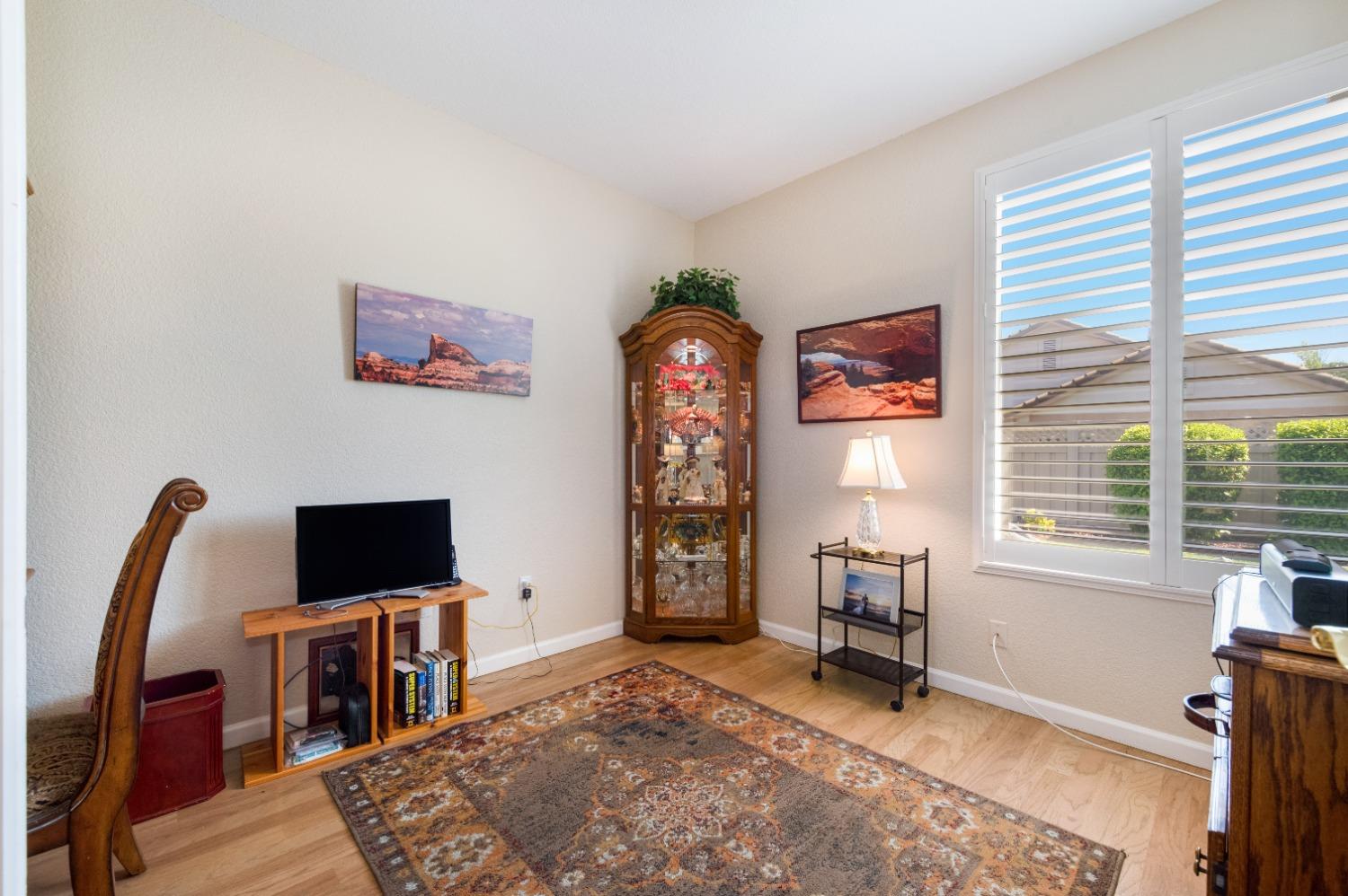 Detail Gallery Image 12 of 42 For 7020 Buggy Whip Ln, Roseville,  CA 95747 - 2 Beds | 2 Baths