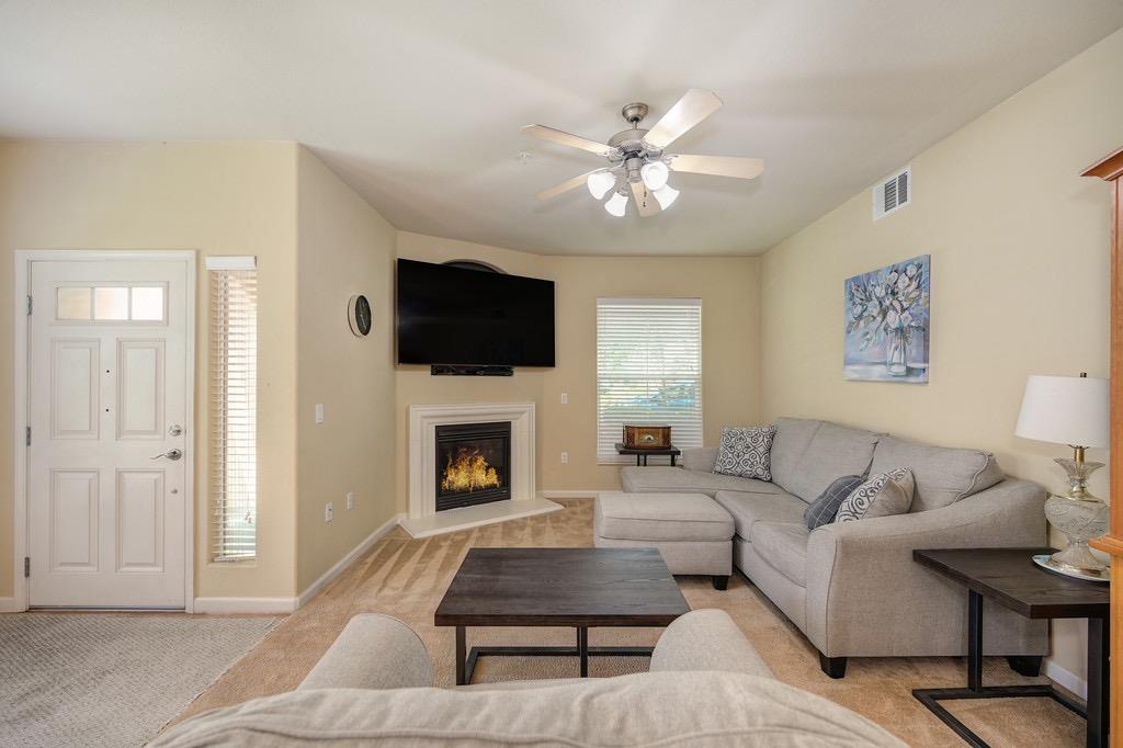Detail Gallery Image 17 of 62 For 2420 San Marco St #5,  West Sacramento,  CA 95691 - 2 Beds | 2 Baths