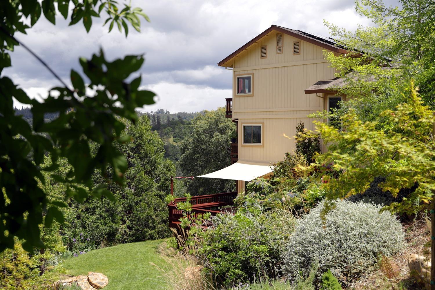 Detail Gallery Image 6 of 61 For 3476 Airport Rd, Placerville,  CA 95667 - 4 Beds | 3/1 Baths