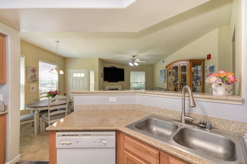 Detail Gallery Image 35 of 62 For 2420 San Marco St #5,  West Sacramento,  CA 95691 - 2 Beds | 2 Baths