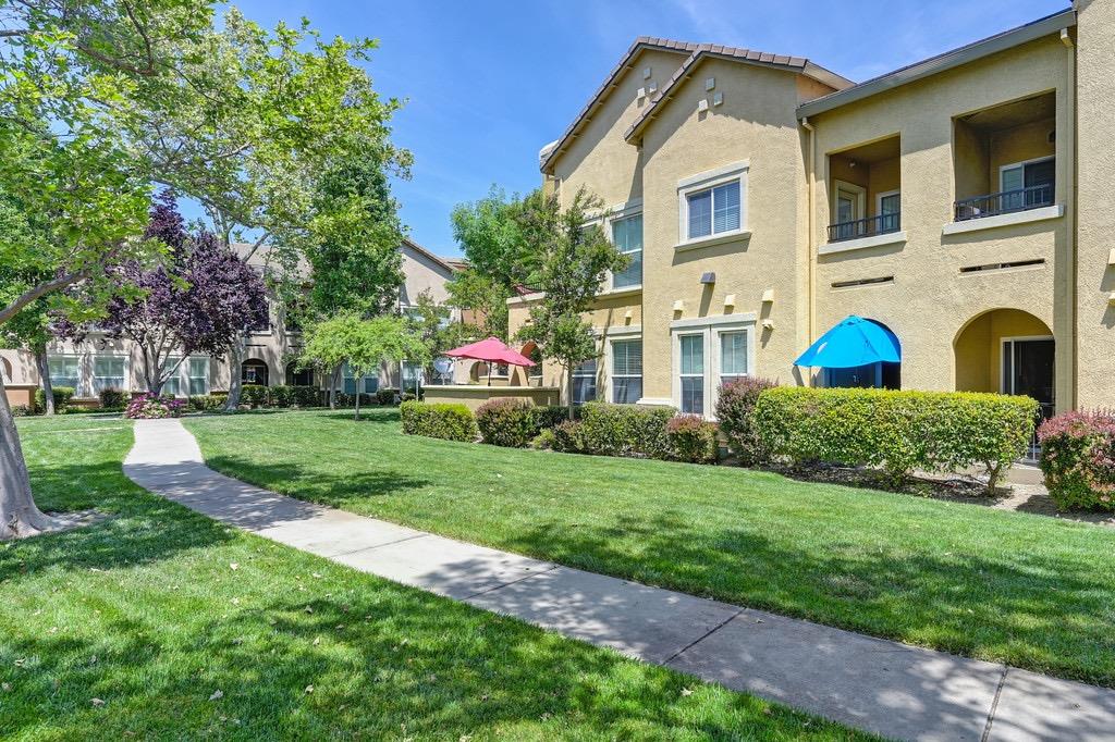 Detail Gallery Image 9 of 62 For 2420 San Marco St #5,  West Sacramento,  CA 95691 - 2 Beds | 2 Baths