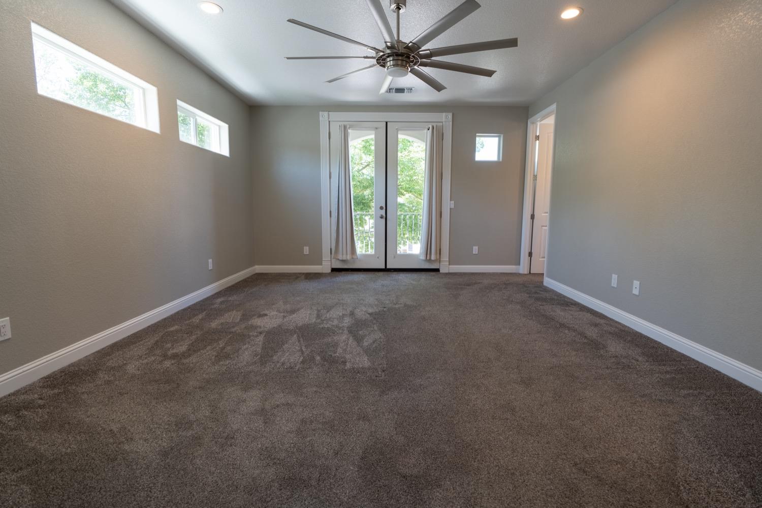 Detail Gallery Image 30 of 64 For 525 40th St, Sacramento,  CA 95819 - 3 Beds | 2/1 Baths