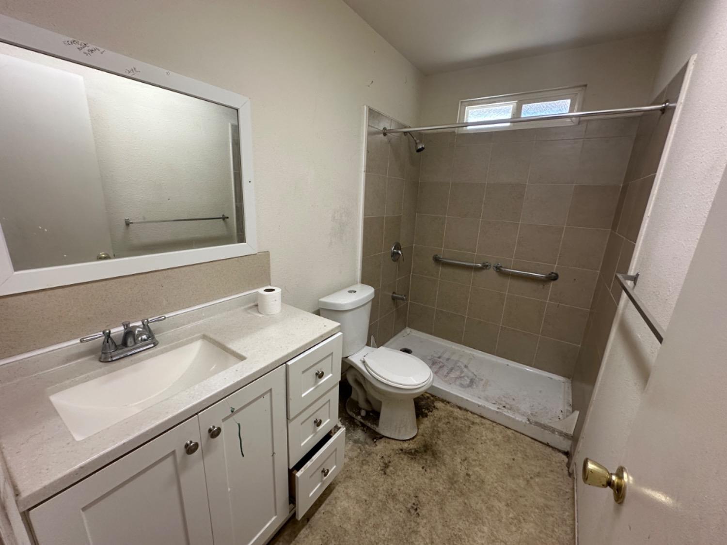 Detail Gallery Image 14 of 16 For 12133 Washburn, Waterford,  CA 95386 - 3 Beds | 1 Baths