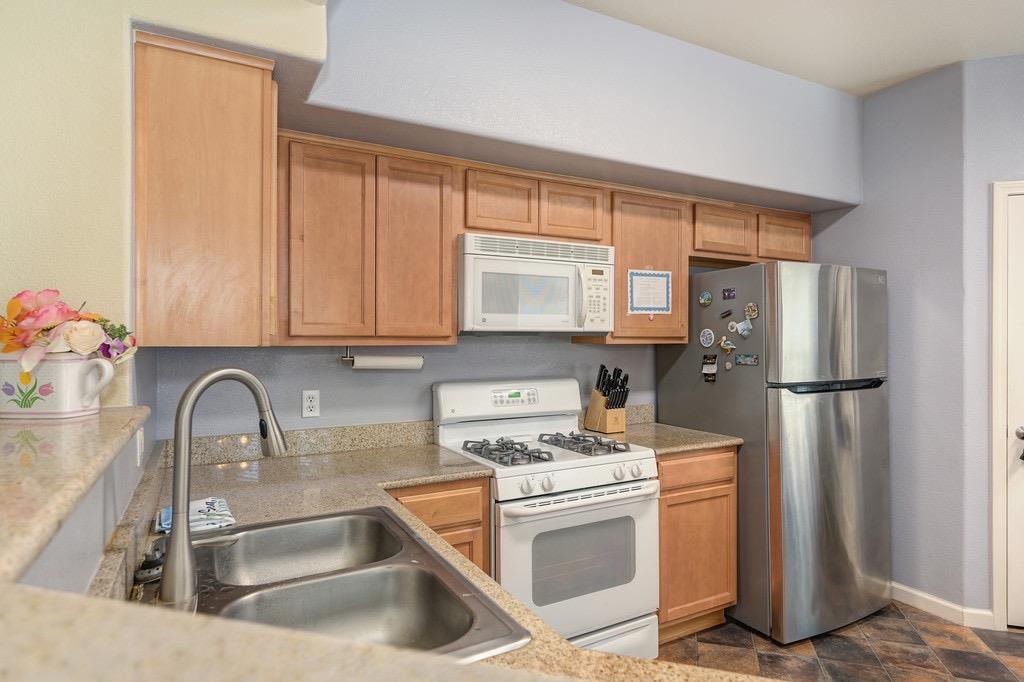 Detail Gallery Image 30 of 62 For 2420 San Marco St #5,  West Sacramento,  CA 95691 - 2 Beds | 2 Baths