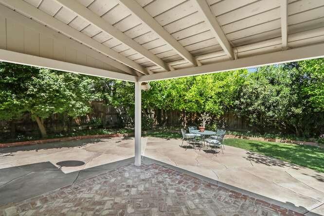 Detail Gallery Image 26 of 38 For 1456 Engberg Ct, Carmichael,  CA 95608 - 4 Beds | 2/1 Baths