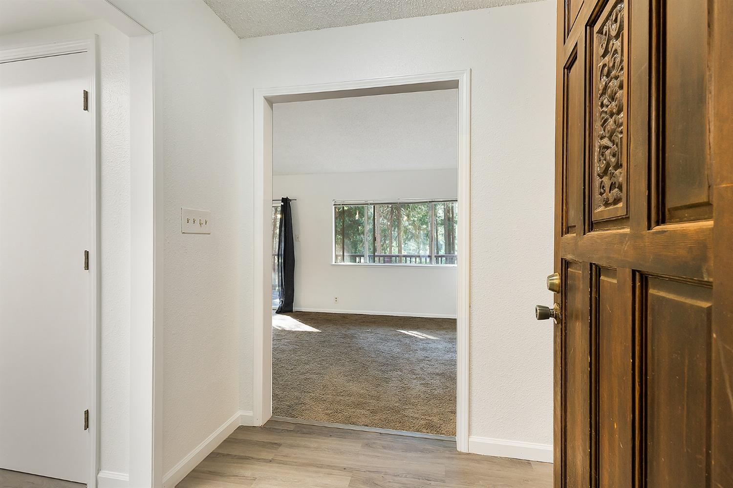 Detail Gallery Image 8 of 17 For 6096 Guilford Cir, Magalia,  CA 95954 - 3 Beds | 2 Baths