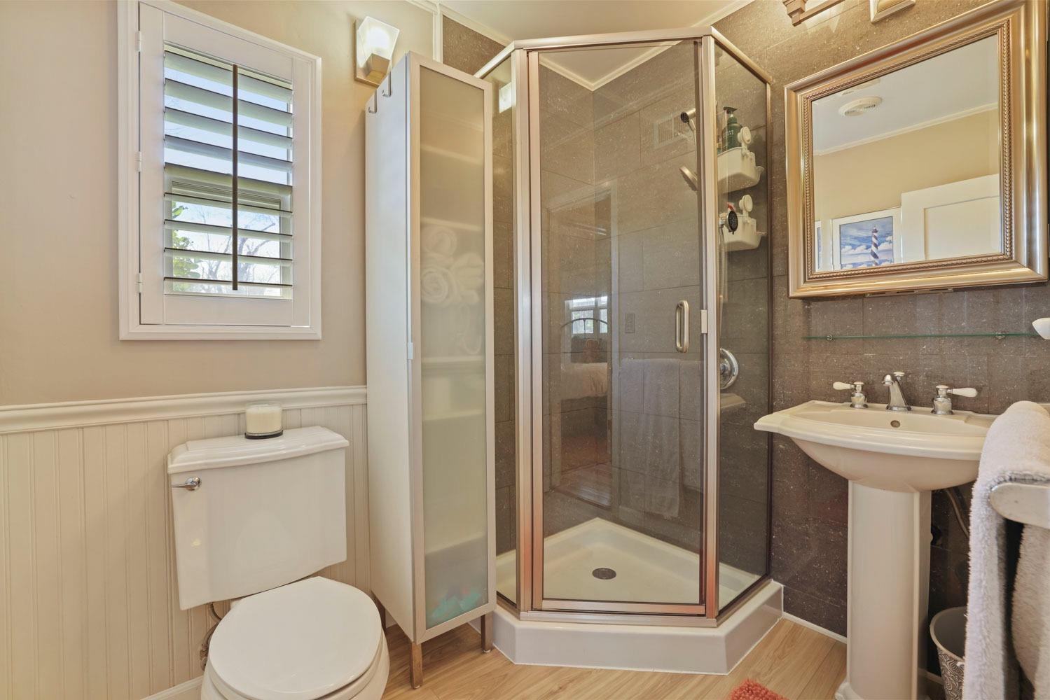 Detail Gallery Image 25 of 59 For 1900 Mira Flores Dr, Turlock,  CA 95380 - 3 Beds | 2 Baths