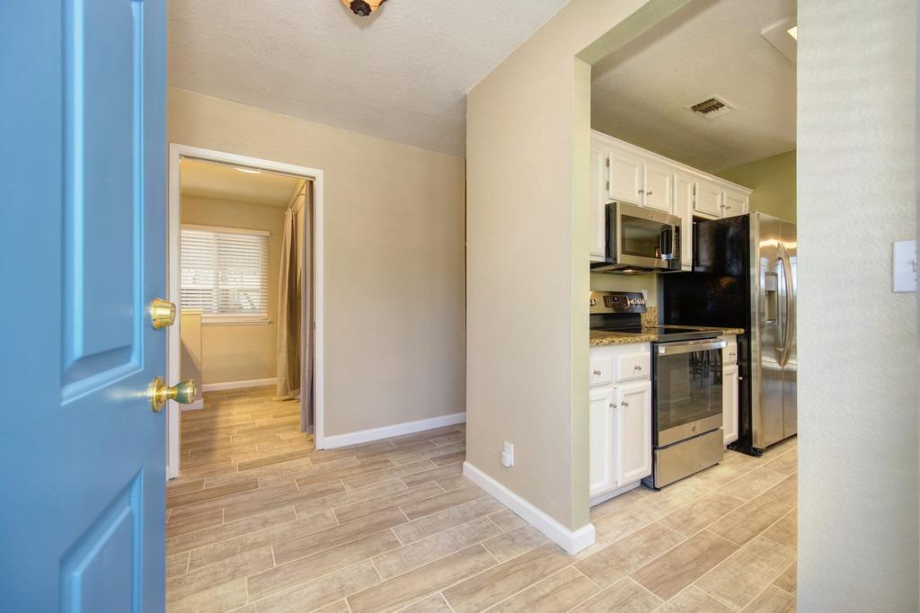Detail Gallery Image 10 of 38 For 3017 Tri Ln, Cameron Park,  CA 95682 - 3 Beds | 2/1 Baths