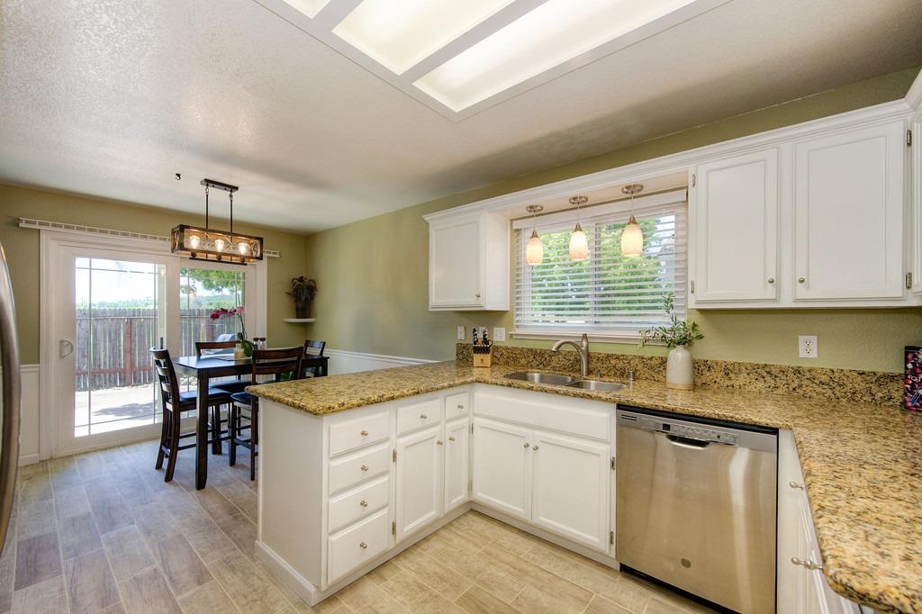 Detail Gallery Image 13 of 38 For 3017 Tri Ln, Cameron Park,  CA 95682 - 3 Beds | 2/1 Baths