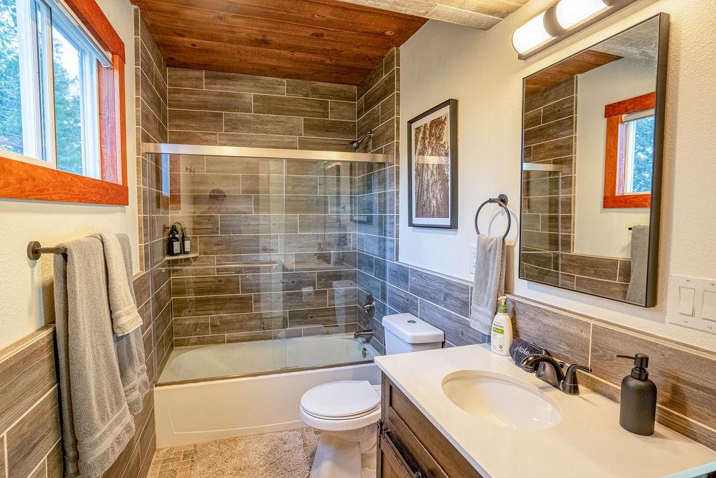 Detail Gallery Image 8 of 30 For 12048 Alcan Ct, Groveland,  CA 95321 - 2 Beds | 2/1 Baths
