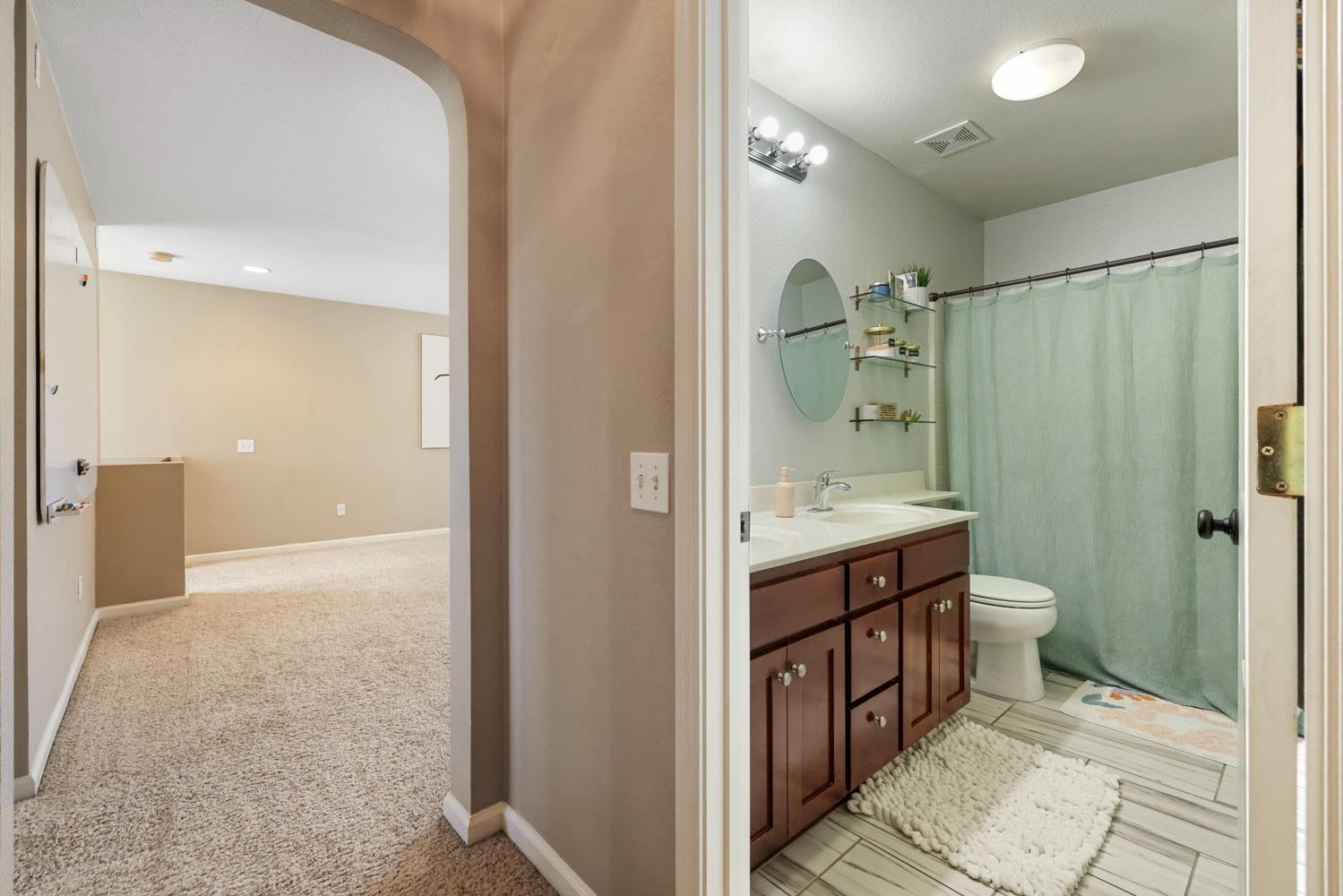 Detail Gallery Image 32 of 44 For 5614 Chancellor Way, Riverbank,  CA 95367 - 5 Beds | 2/1 Baths