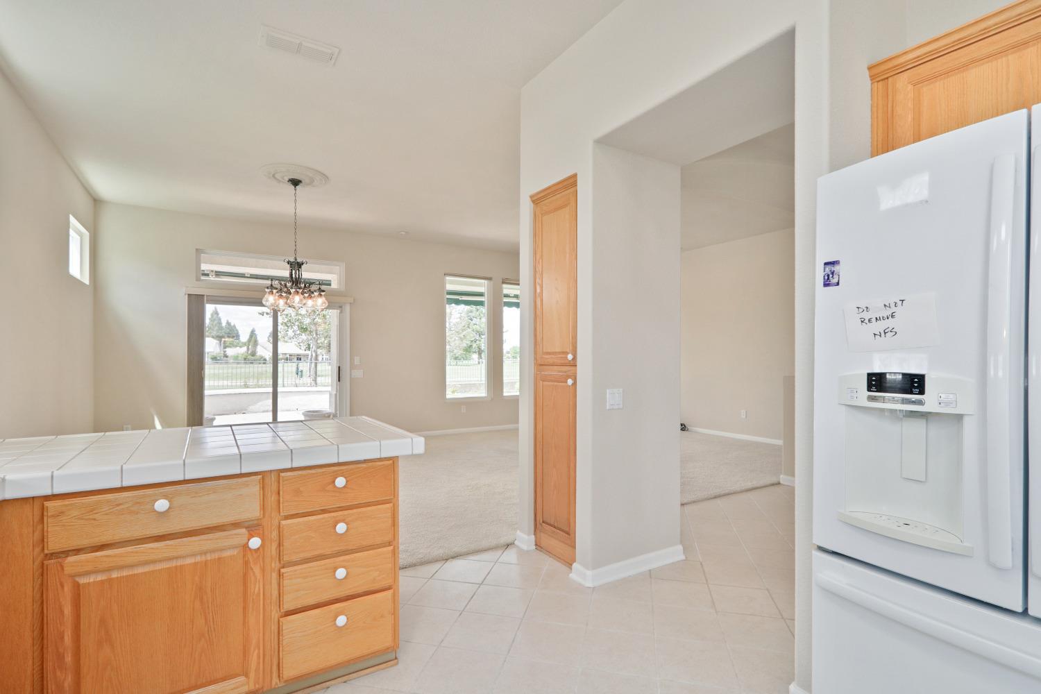 Detail Gallery Image 16 of 45 For 6161 Rose Garden Ln, Roseville,  CA 95747 - 3 Beds | 2 Baths