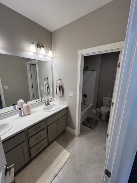 Detail Gallery Image 15 of 25 For 3757 Spyglass Ln, Turlock,  CA 95382 - 5 Beds | 3/1 Baths