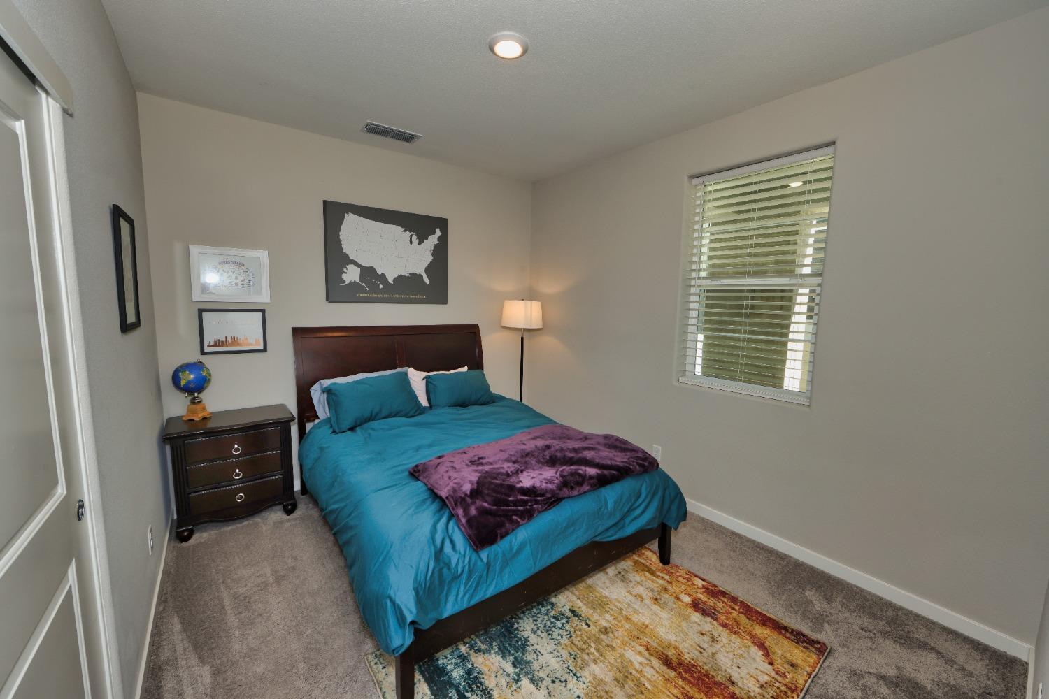 Detail Gallery Image 17 of 28 For 3062 Eagle Chase Walk, Sacramento,  CA 95833 - 3 Beds | 3/1 Baths