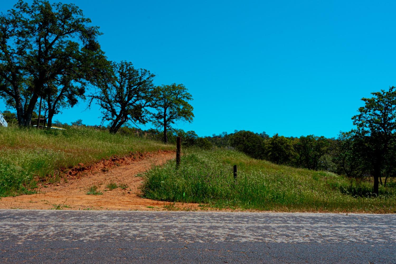 Llanura, La Grange, California image 1