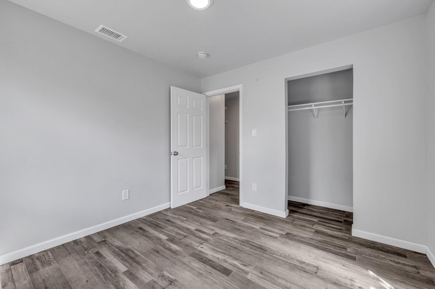 Detail Gallery Image 24 of 29 For 2320 Traction Avenue, Sacramento,  CA 95815 - 3 Beds | 1 Baths