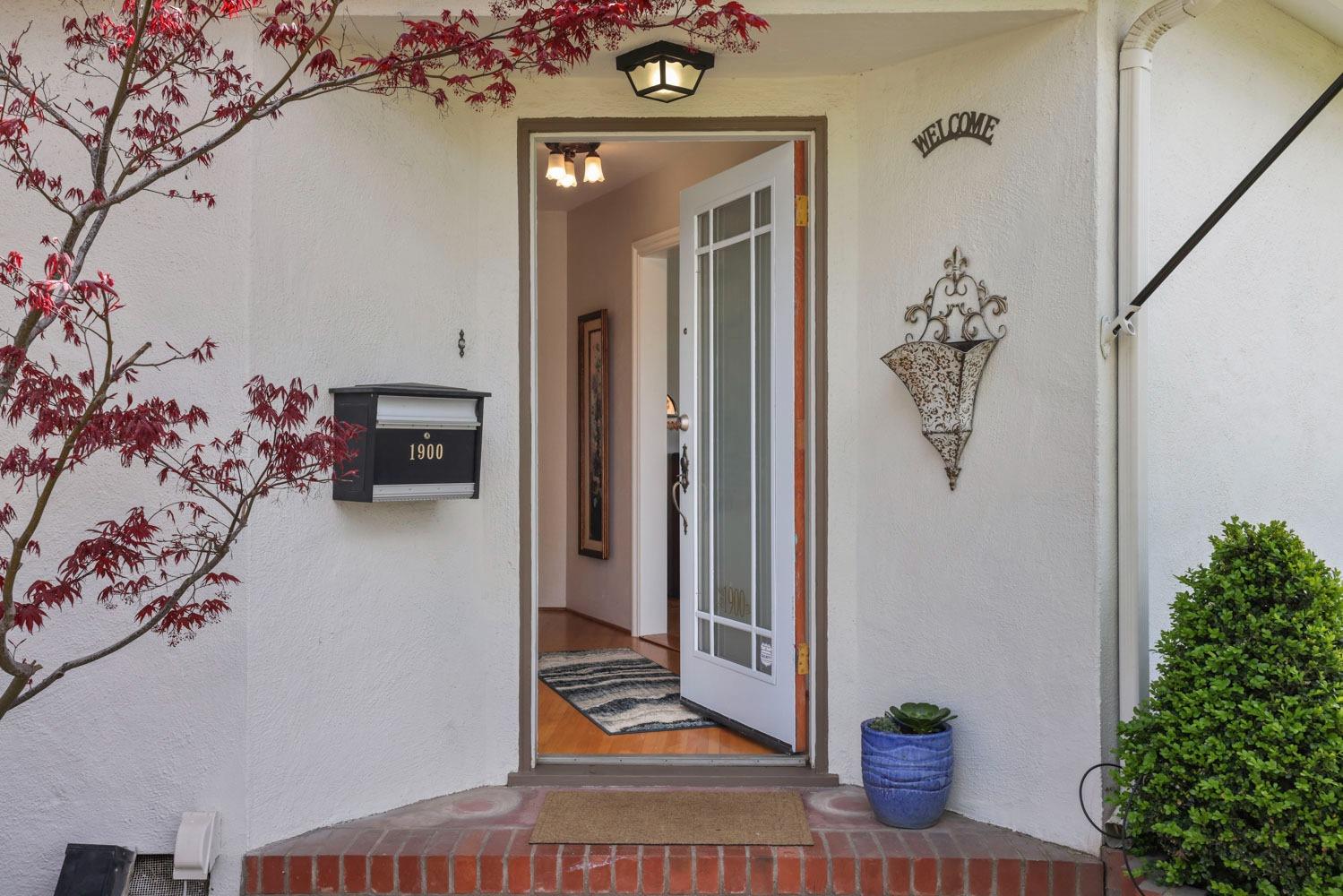 Detail Gallery Image 8 of 59 For 1900 Mira Flores Dr, Turlock,  CA 95380 - 3 Beds | 2 Baths