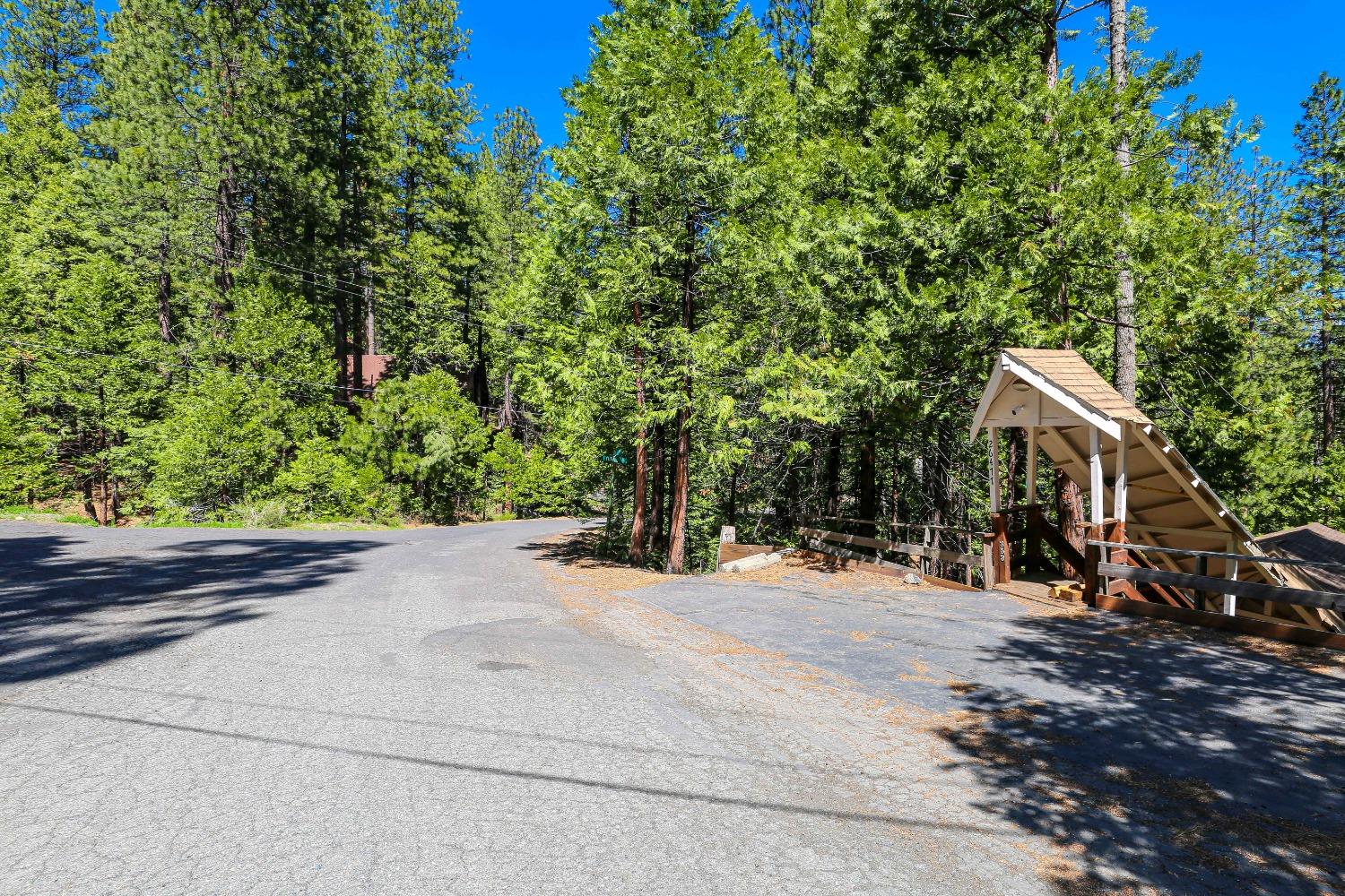 Detail Gallery Image 3 of 43 For 26477 Inyo, Long Barn,  CA 95355 - 3 Beds | 1/1 Baths