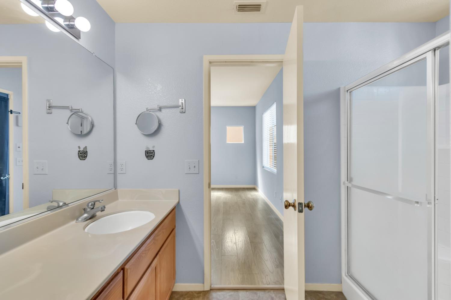 Detail Gallery Image 33 of 59 For 3134 E Laguna Ct, Elk Grove,  CA 95758 - 3 Beds | 2/1 Baths