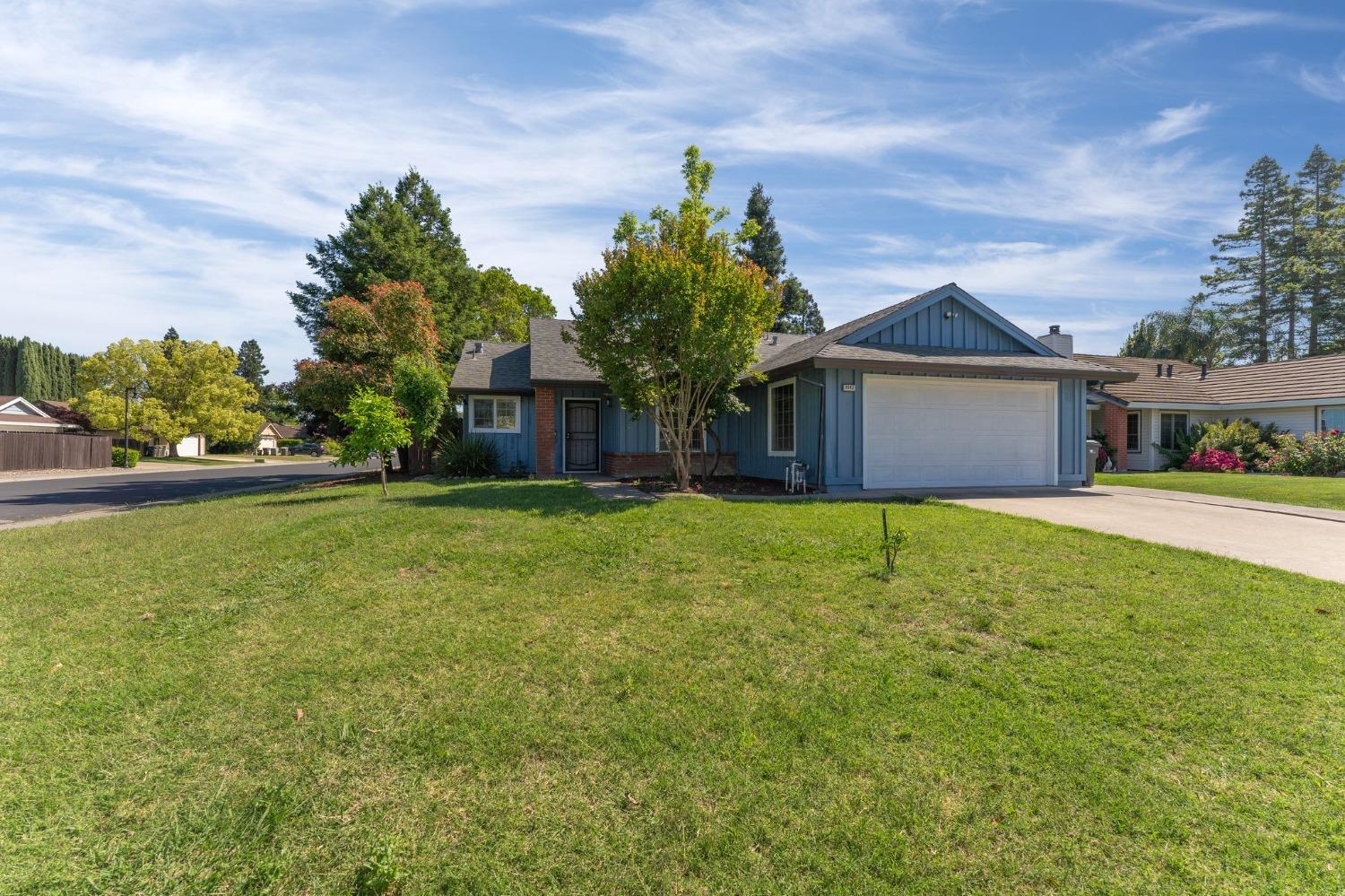 Detail Gallery Image 2 of 26 For 2882 Mergansers Ct, West Sacramento,  CA 95691 - 3 Beds | 2 Baths