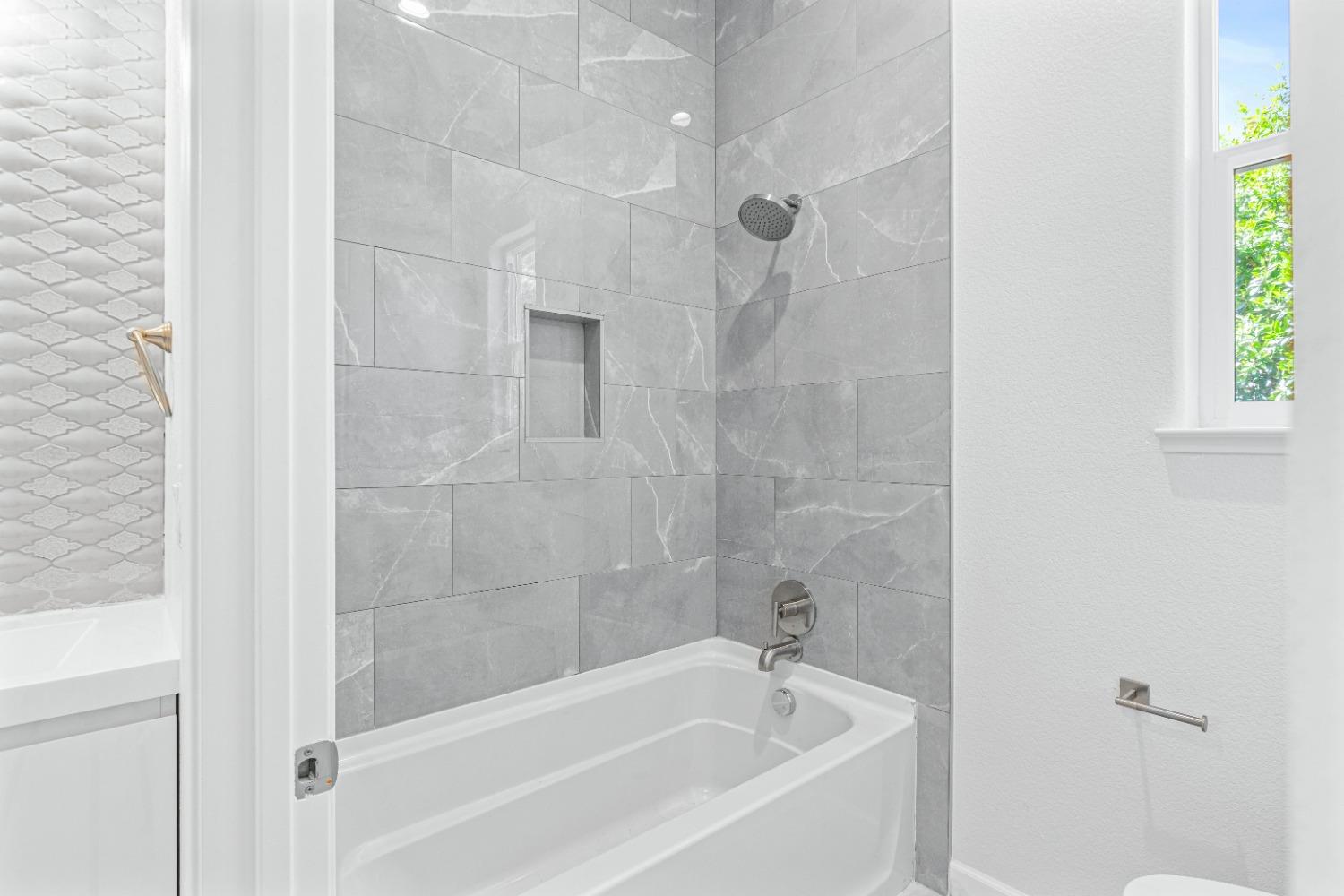 Detail Gallery Image 37 of 52 For 10200 Fox Borough Dr, Oakdale,  CA 95361 - 4 Beds | 3/1 Baths