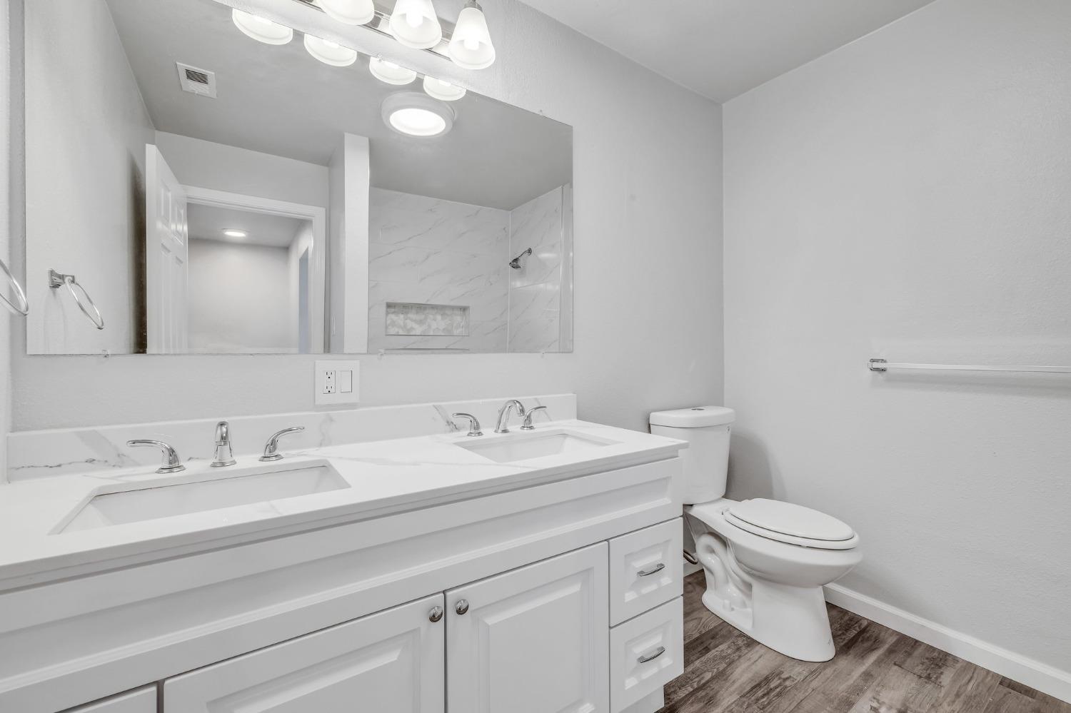 Detail Gallery Image 14 of 29 For 2320 Traction Avenue, Sacramento,  CA 95815 - 3 Beds | 1 Baths