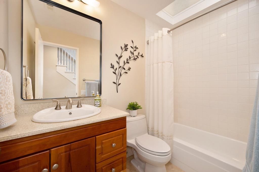 Detail Gallery Image 38 of 61 For 11364 Volcano Ct, Gold River,  CA 95670 - 3 Beds | 2 Baths