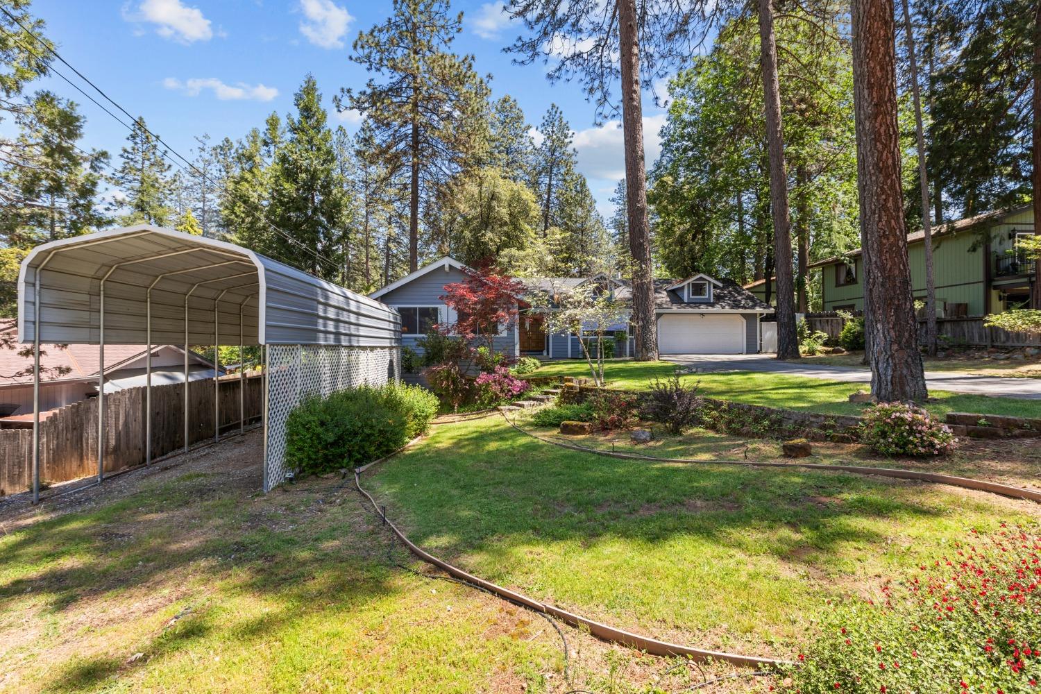Detail Gallery Image 1 of 36 For 11654 Ragan Way, Grass Valley,  CA 95949 - 3 Beds | 2 Baths