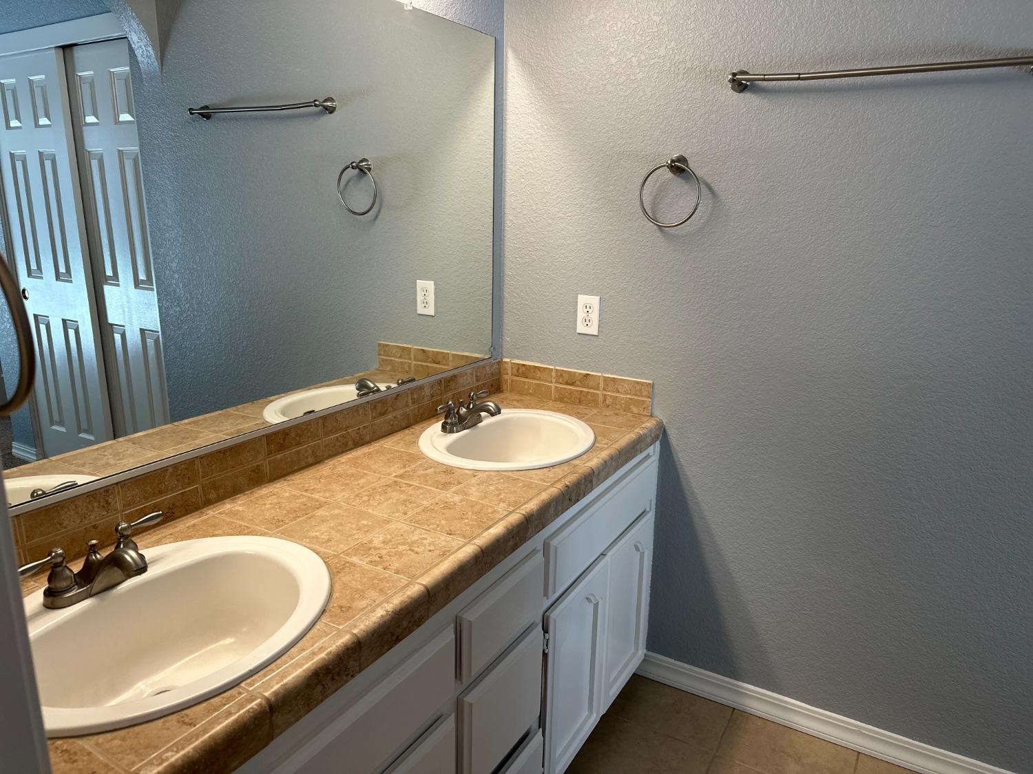 Detail Gallery Image 19 of 37 For 8241 Silverside Dr, Antelope,  CA 95843 - 3 Beds | 2 Baths