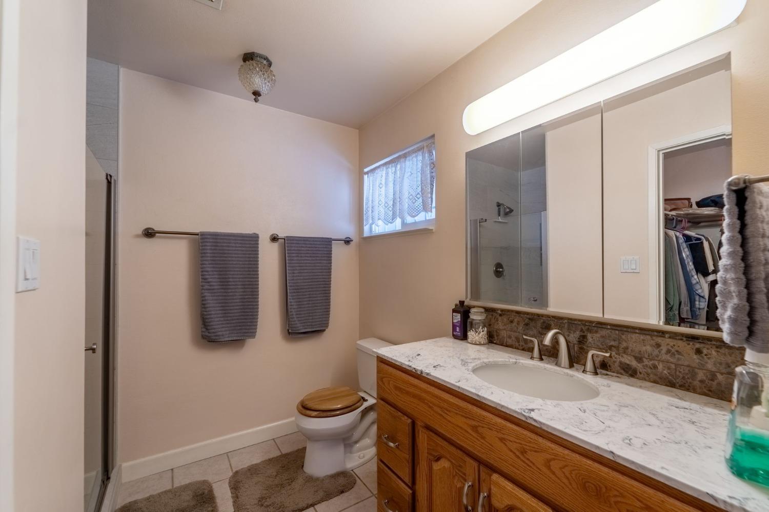 Detail Gallery Image 24 of 28 For 845 Siskiyou Ln, Manteca,  CA 95336 - 4 Beds | 2 Baths