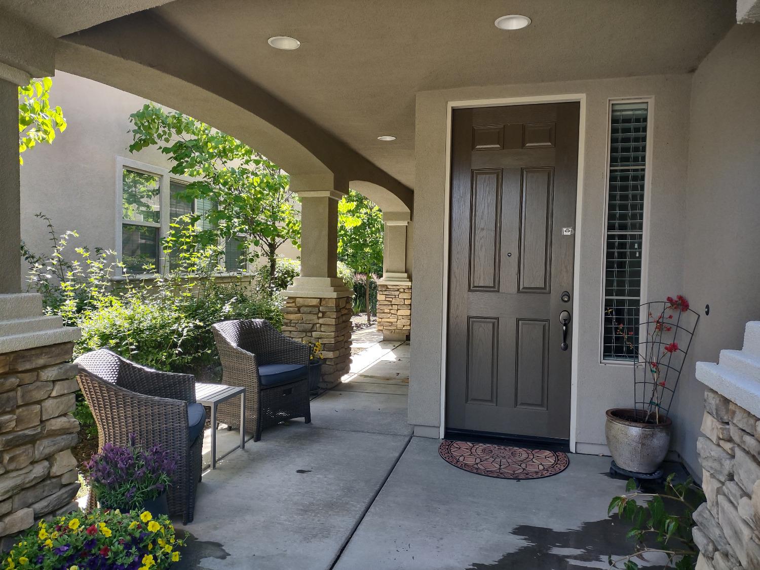 Detail Gallery Image 1 of 6 For 1265 Volonne Dr, Roseville,  CA 95747 - 2 Beds | 2 Baths